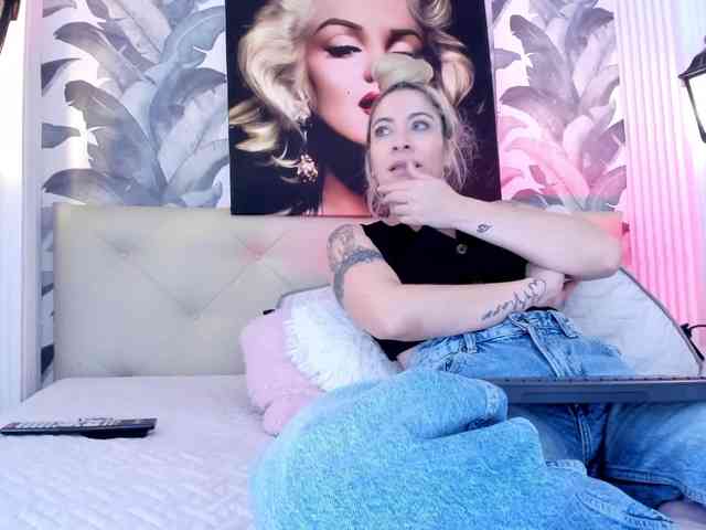 viktoria-davis webcam