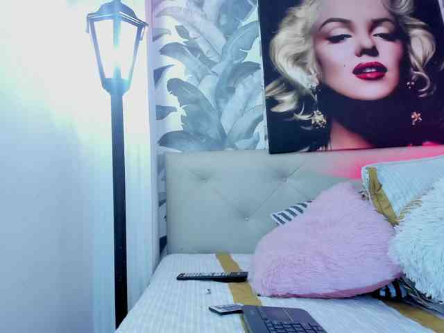 viktoria-davis webcam