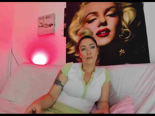 viktoria-davis webcam