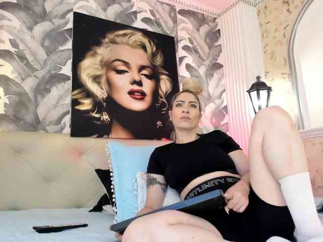 viktoria-davis webcam