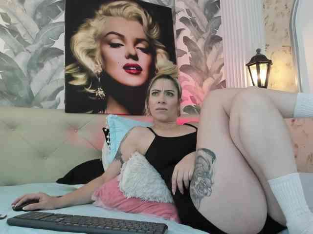 viktoria-davis webcam