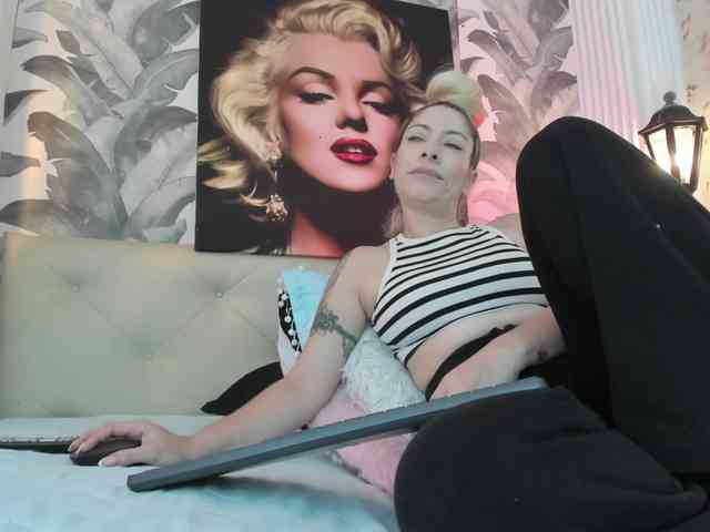 viktoria-davis webcam