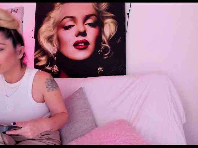 viktoria-davis webcam