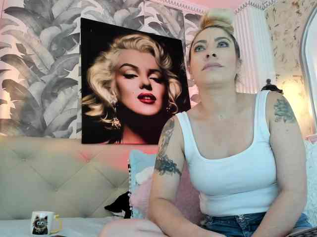 viktoria-davis webcam