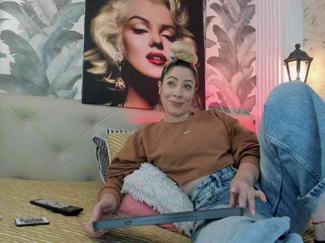 viktoria-davis webcam