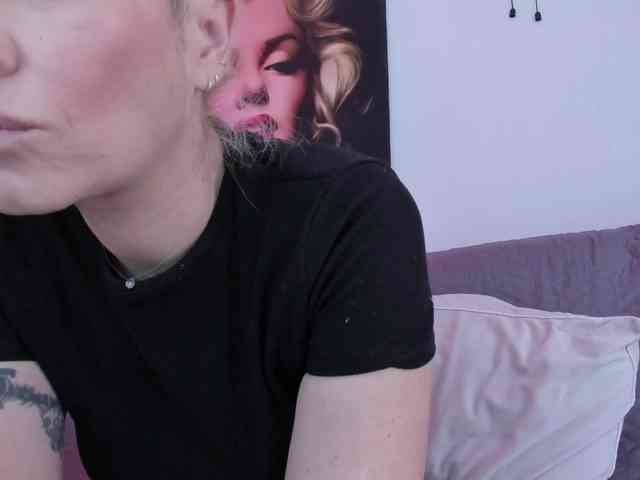 viktoria-davis webcam