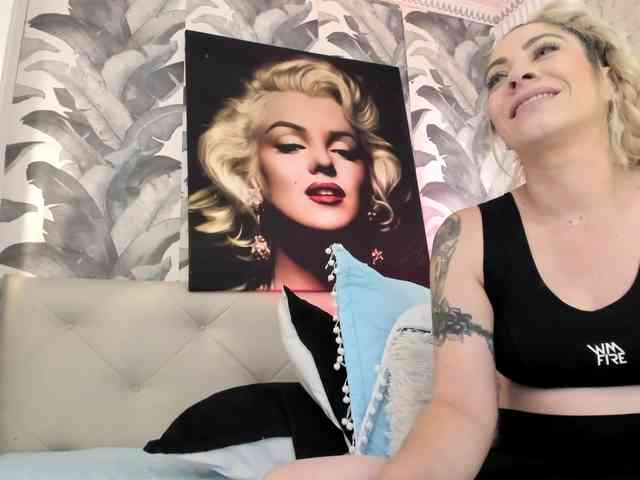 viktoria-davis webcam