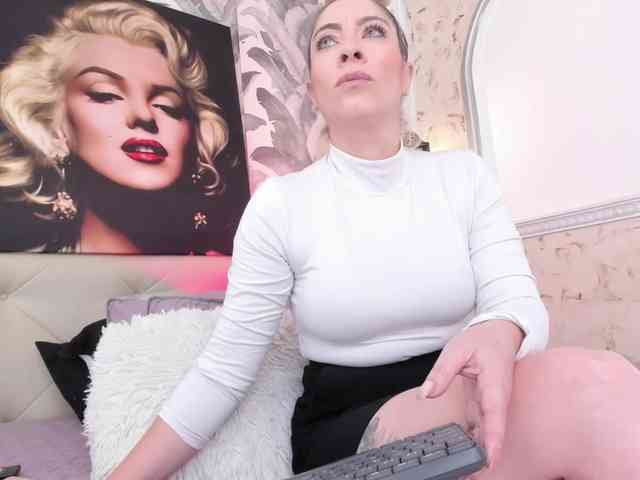 viktoria-davis webcam