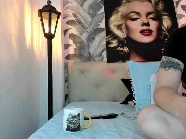 viktoria-davis webcam