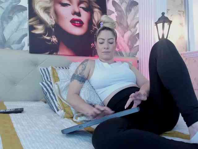 viktoria-davis webcam