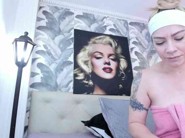 viktoria-davis webcam