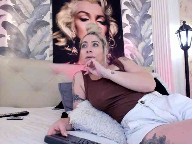 viktoria-davis webcam