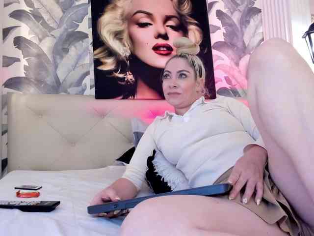 viktoria-davis webcam