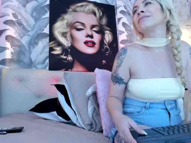 viktoria-davis webcam