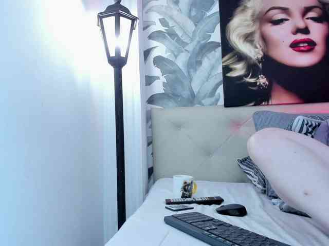viktoria-davis webcam