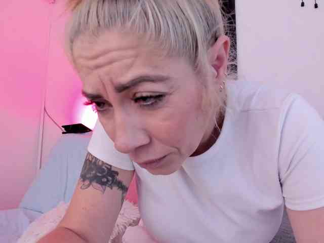 viktoria-davis Live Webcam on BongaCams