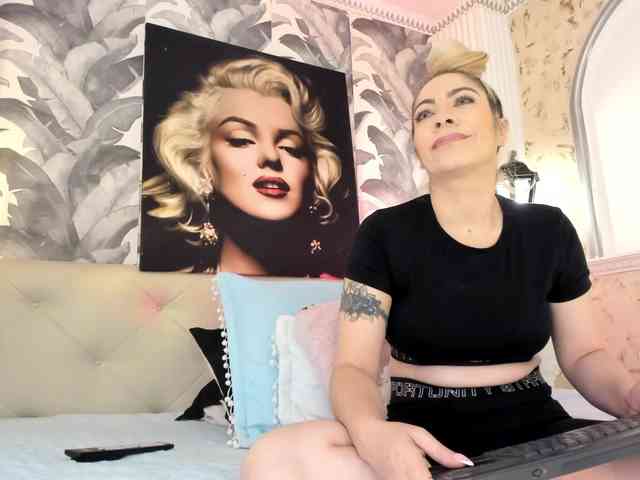 viktoria-davis webcam
