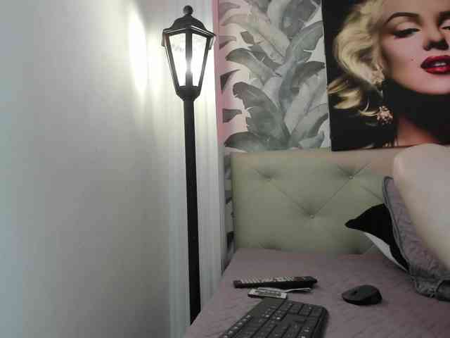 viktoria-davis webcam