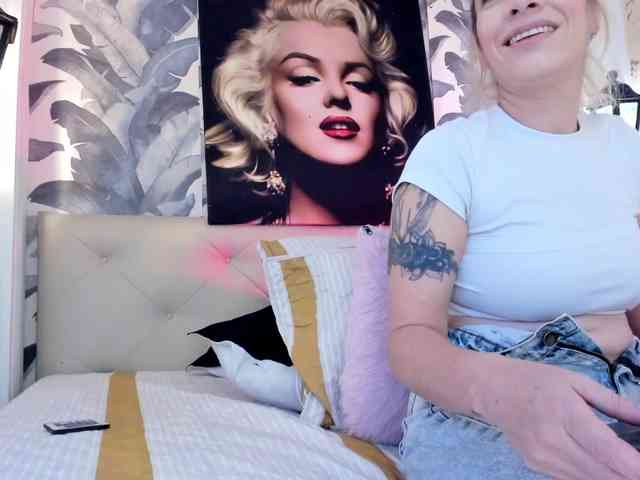 viktoria-davis webcam