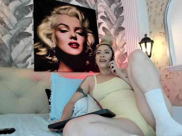 viktoria-davis webcam