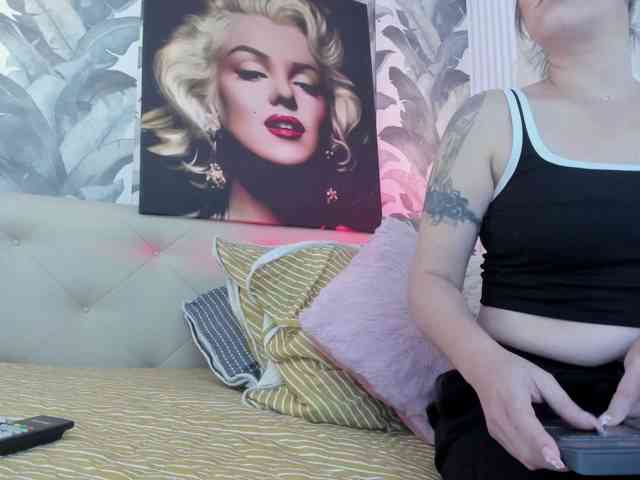 viktoria-davis webcam