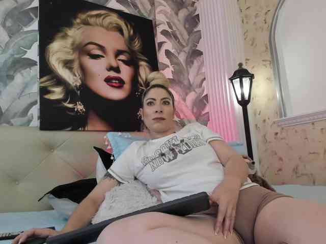 viktoria-davis webcam