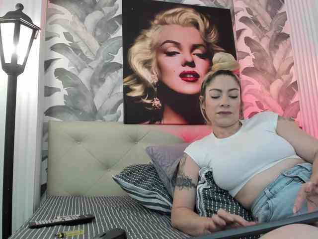 viktoria-davis webcam