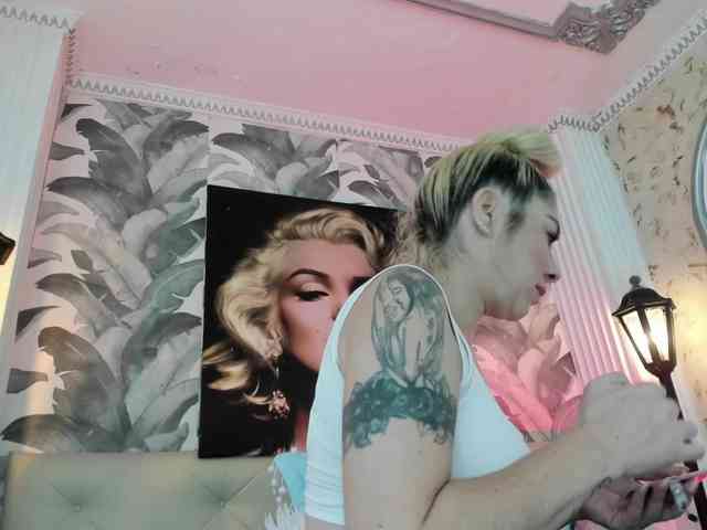 viktoria-davis webcam