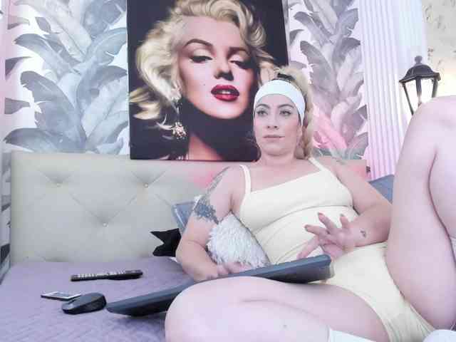 viktoria-davis webcam