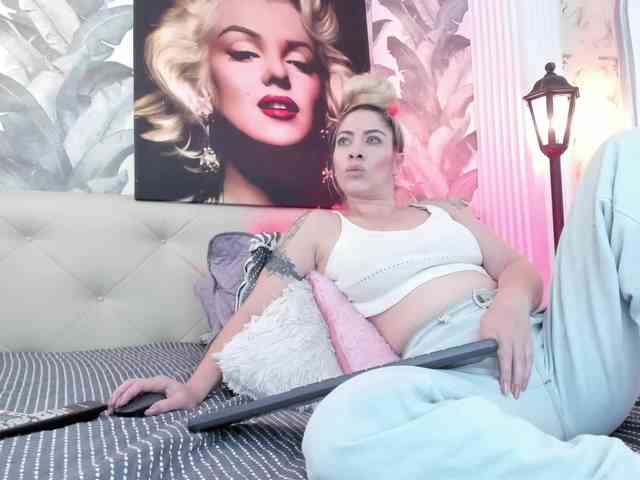 viktoria-davis webcam