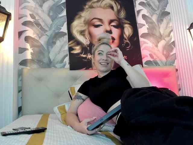 viktoria-davis webcam