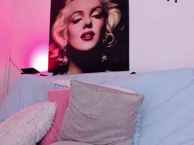viktoria-davis Live Webcam on BongaCams
