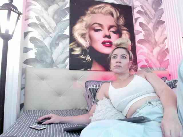 viktoria-davis webcam