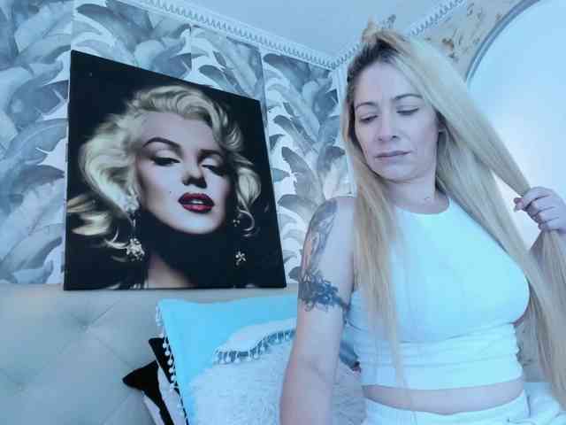 viktoria-davis webcam