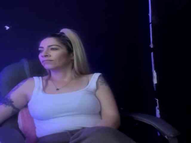 viktoria-davis webcam