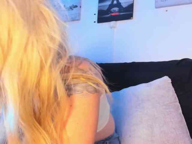 viktoria-davis webcam