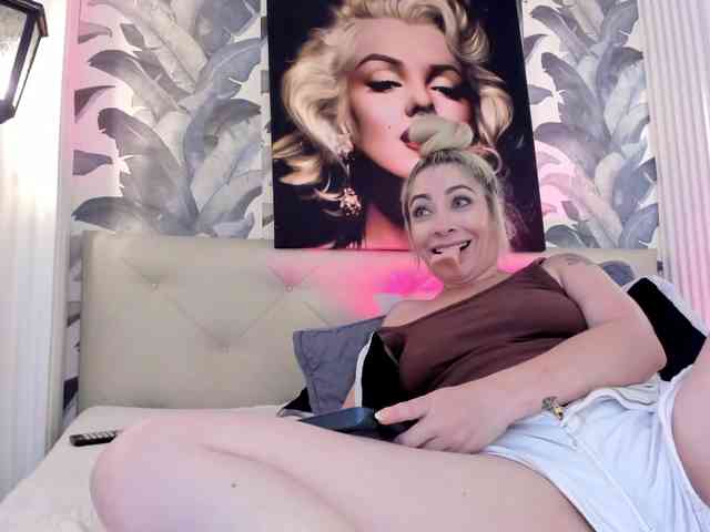 viktoria-davis webcam