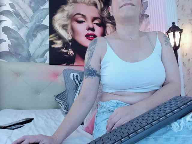 viktoria-davis webcam