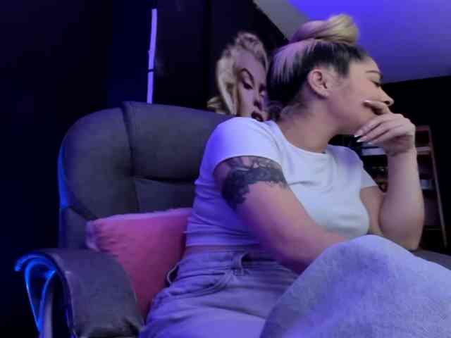 viktoria-davis webcam