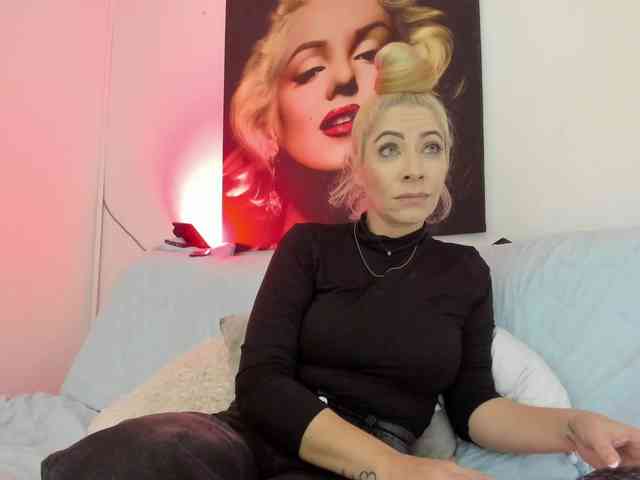 viktoria-davis webcam
