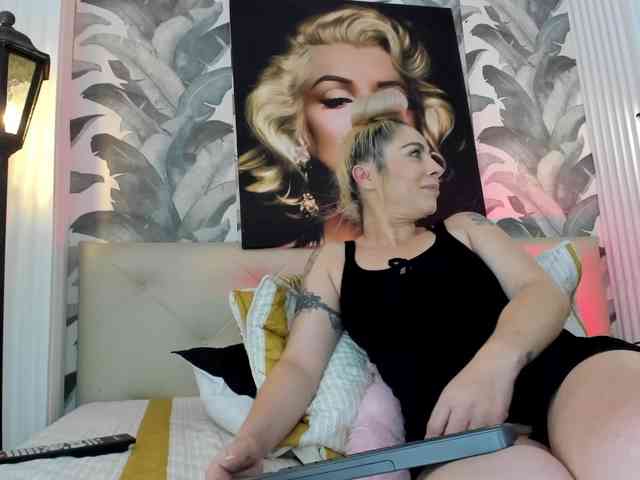 viktoria-davis webcam