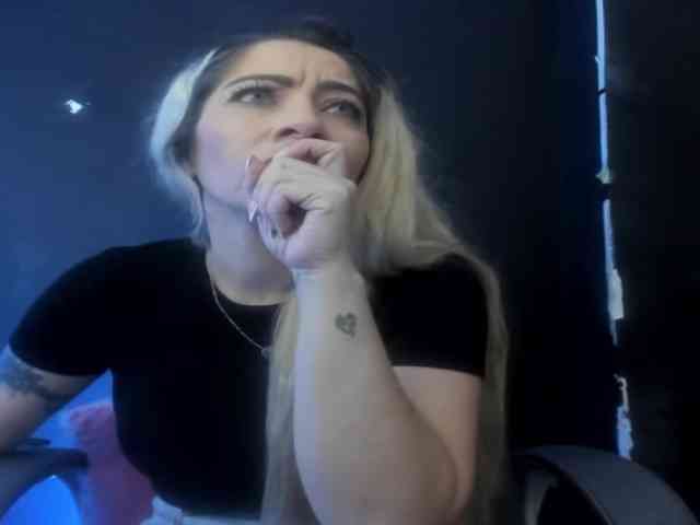 viktoria-davis webcam