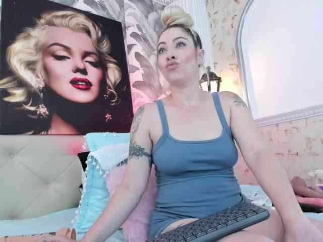 viktoria-davis webcam