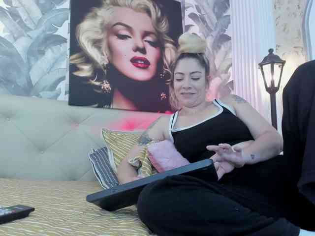 viktoria-davis webcam