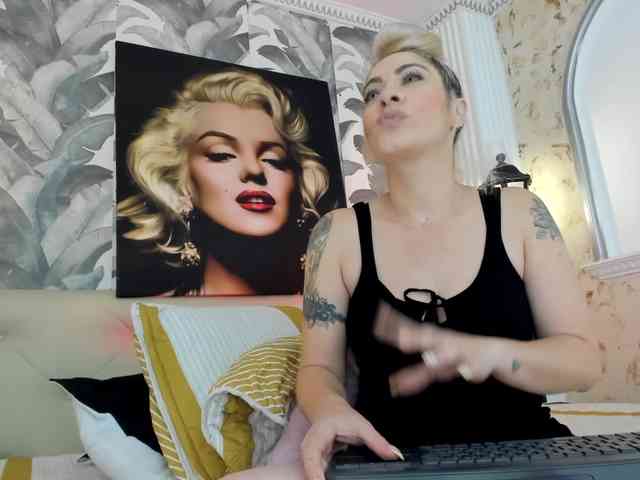 viktoria-davis webcam
