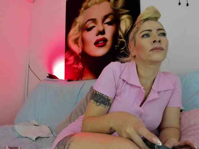 viktoria-davis webcam