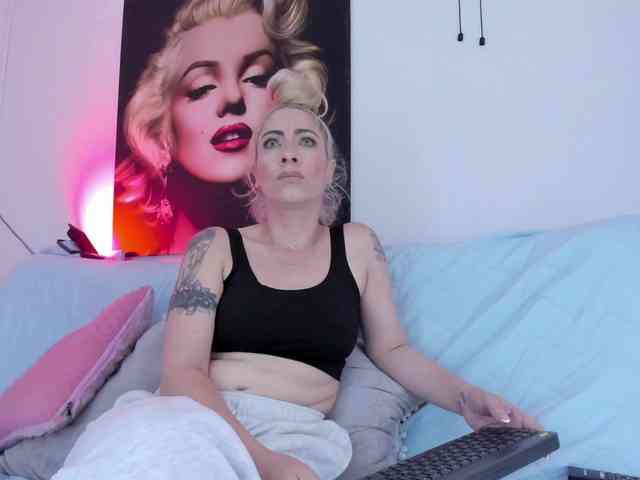 viktoria-davis webcam