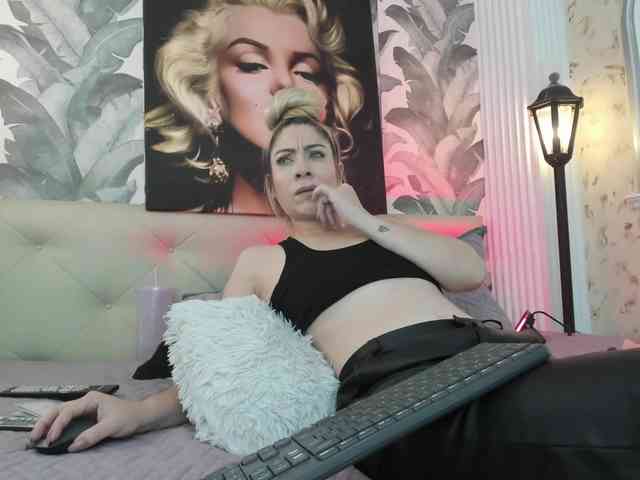 viktoria-davis webcam
