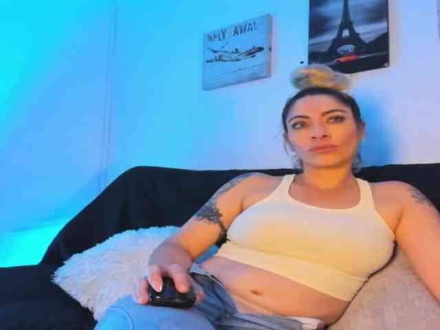 viktoria-davis webcam