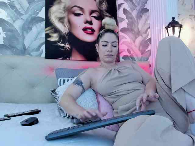 viktoria-davis webcam